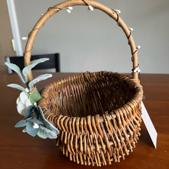 Flower Girl Basket with Matching Halo Crown- NWT - Picture 5 of 9
